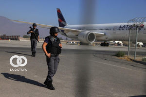 Aeropuerto de Chile sufre un atentado de asalto.