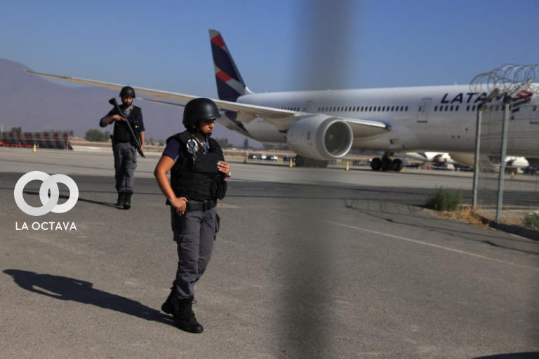 Aeropuerto de Chile sufre un atentado de asalto.