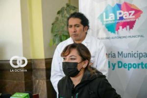 Pamela Berrios, directora municipal de Salud en conferencia de prensa