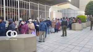 Filas en el BCB para la compra de dólares.