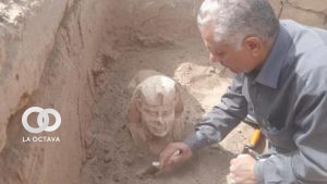 Hallazgo de esfinge, foto: Ministerio de Turismo y Antigüedades de Egipto