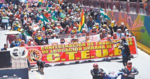 Maestros con marcha de protestas (08/Mar).Foto: La Razón