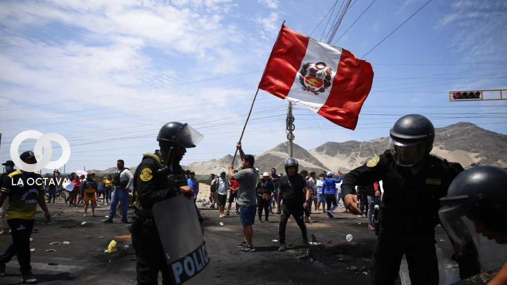 Manifestantes en Perú en contra del