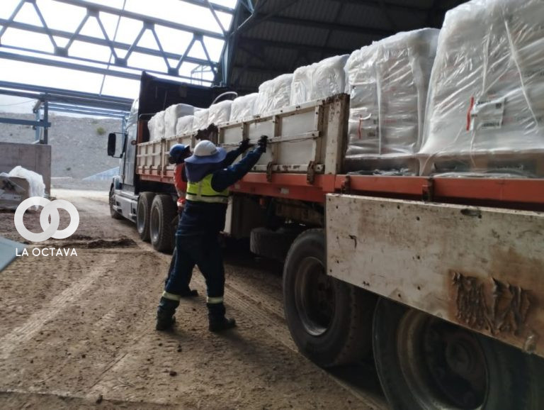 Materiales de armado del horno para la planta de cemento.