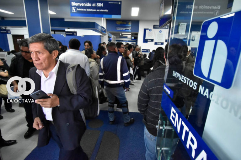 Oficinas de Impuestos Nacionales.