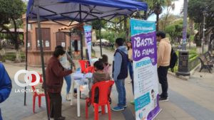 Uno de los puntos de recolección de firmas en la ciudad de Sucre. Foto: CORREO DEL SUR