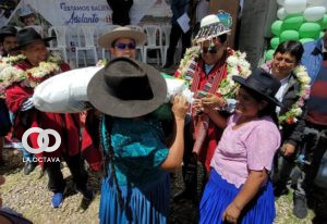 Entrega de ayuda humanitaria a afectados por sequía.