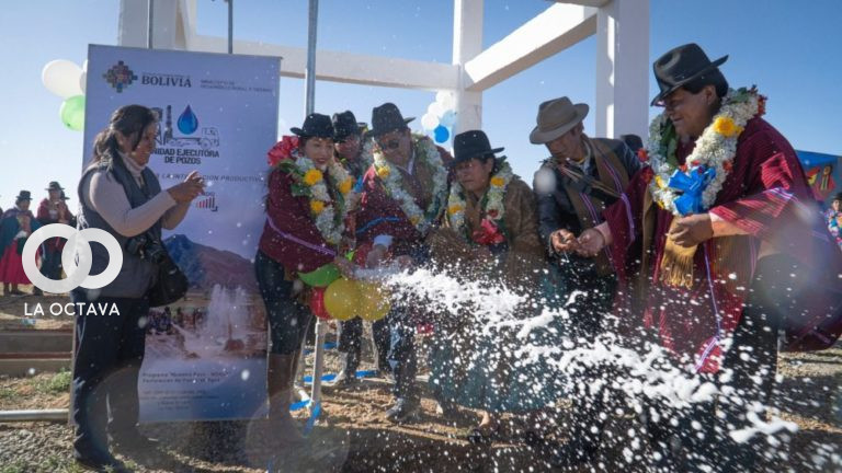 Sistemas de aguas entregado a Viacha.