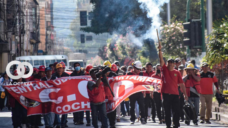Con marcha y mitin, COD recuerda Día del Trabajador en la Llajta; Arce encabeza actos en La Paz. Foto: DICO SOLÍS