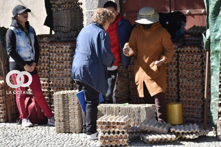Venta de huevo. Foto: Ministerio de Desarrollo Rural y Tierras.