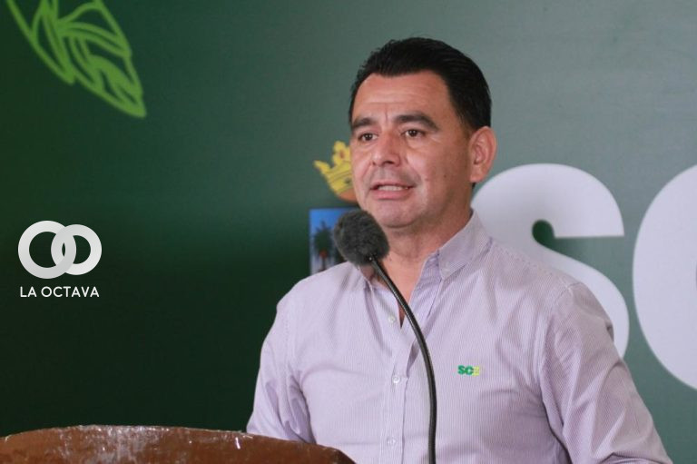 Carlos Hurtado, Gerente del Sedes.