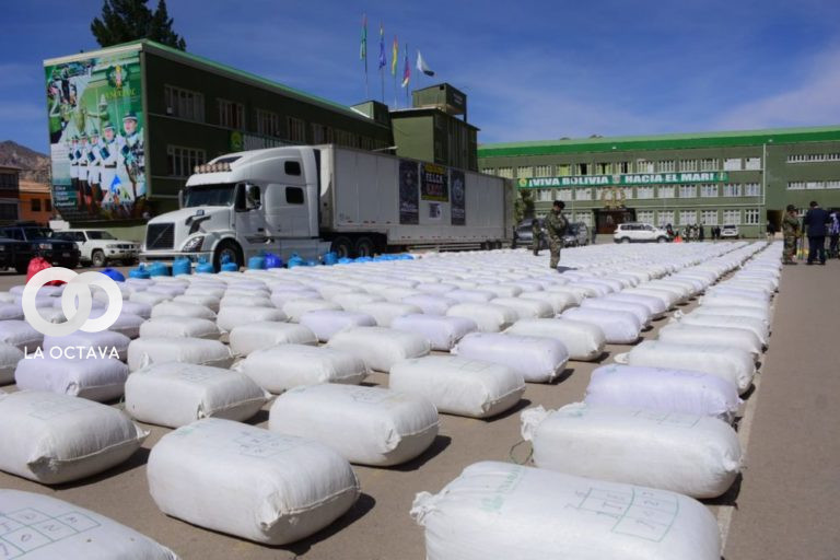 Coca comisada por la policía boliviana.