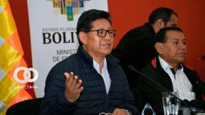 Edgar Pary, Ministro de Educación.