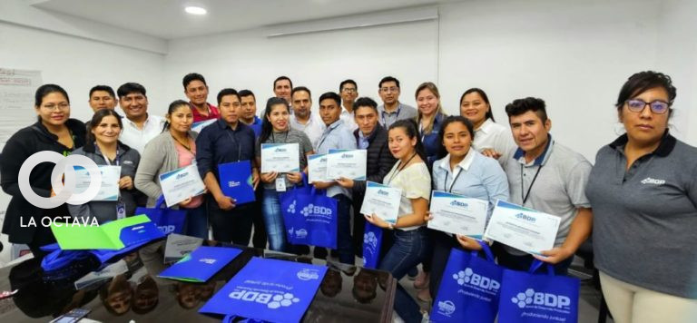 Escuela de Formación capacita a profesionales.