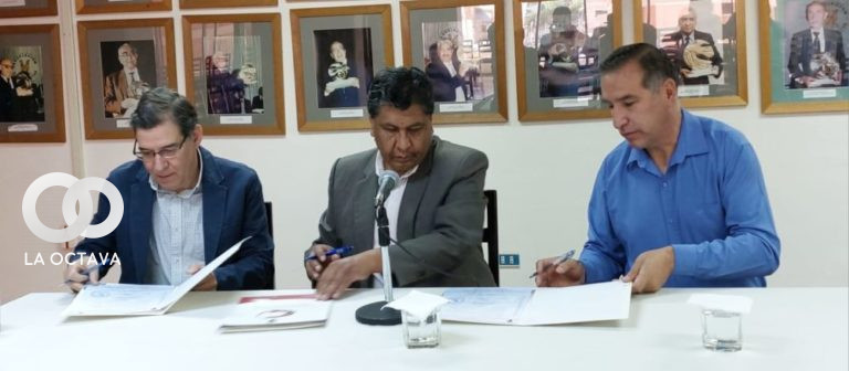 Firma de Acuerdo entre ambas instituciones.