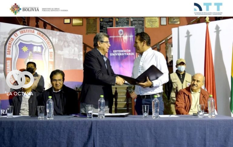 Firma de convenio para potenciar formación profesional.