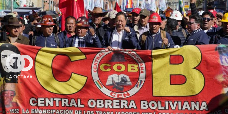 Marcha liderada por Arce y la COB.