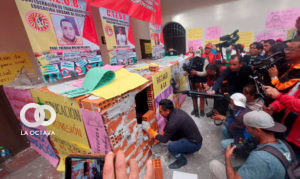 Medida de presión se cumple en la Federación de Maestros de La Paz.