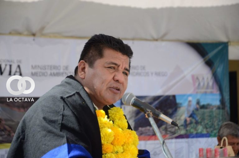 Ministro de Medio Ambiente y Agua.