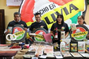 Representantes de la Feria Productiva y Gastronómica Hecho en Bolivia. Foto: FM Bolivia
