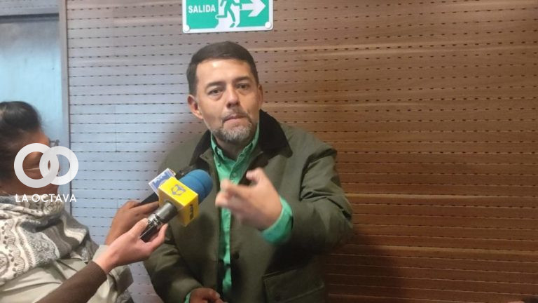 Erik Morón, Senador de Creemos.