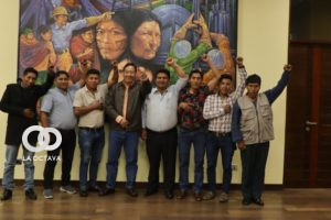 Arce junto a los interculturales del Beni. Foto: @LuchoXBolivia