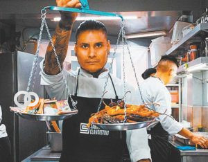 Marco Quellca y el Colectivo Sabor Clandestino triunfan en los Gourmand World Cookbook Awards 2023
