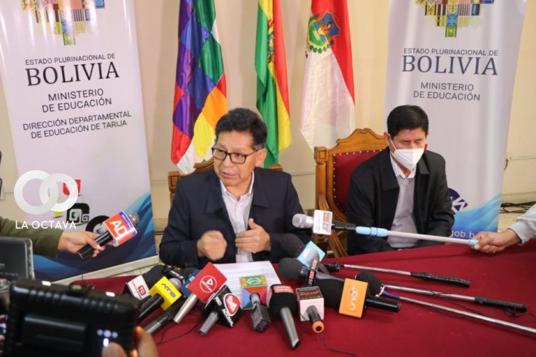 Edgar Pary en conferencia de prensa. Foto: Ministerio de Educación