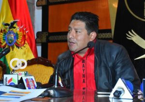 El gobernador de La Paz Santos Quispe brinda una conferencia de prensa. Foto: Archivo