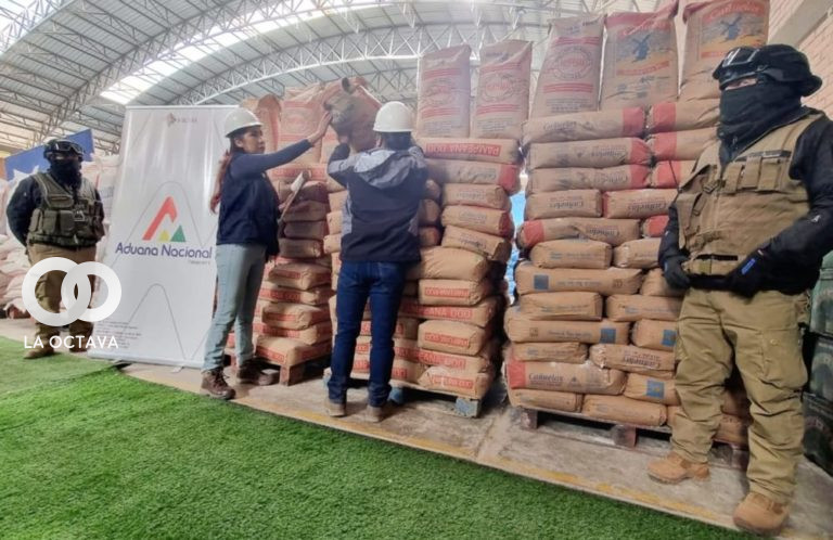 Aduana Nacional comisó 53 toneladas de harina, aceite y arroz, foto: ANB