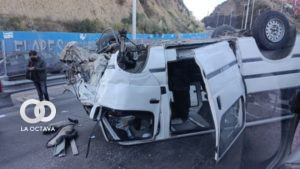 Accidente en la autopista La Paz - El Alto. Foto: Tele Estrella Satelital