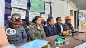 Edgar Salazar en una conferencia días después de la toma de la sede de la APDHB. Foto: ANF