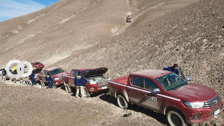 Camionetas robadas son detenidas por la Policía chilena en 2020, en Calama. Foto: Facebook Autos robados en Calama