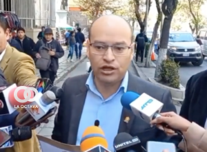 Erwin Bazán, Diputado por Creemos, foto captura