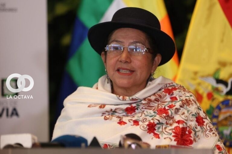 Celinda Sosa, Ministra de Relaciones Exteriores de Bolivia, en una rueda de prensa, en Santa Cruz (Bolivia) foto EFE