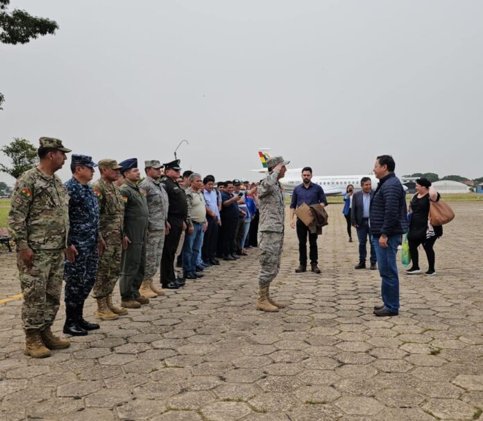 Presidente Arce llega a Santa Cruz. Foto: Min. de Defensa