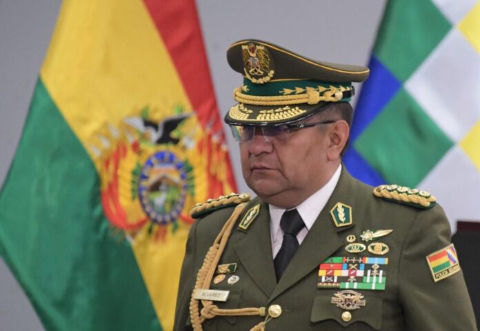 Gral. Álvarez Griffiths, Comandante de la Policía Boliviana, foto: @LuchoArce