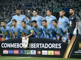 Foto: Club Bolivar, antes del inicio del partido ante Palmeiras