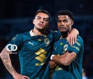 Foto: Robson Matheus y Dorny Romero ambos jugadores del club Bolívar