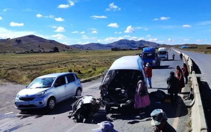 Accidente en carretera hacia Achacachi. Foto: Jhon Líder Filmaciones.